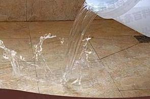 明山漏水维修 免砸砖防水材料该如何施工
